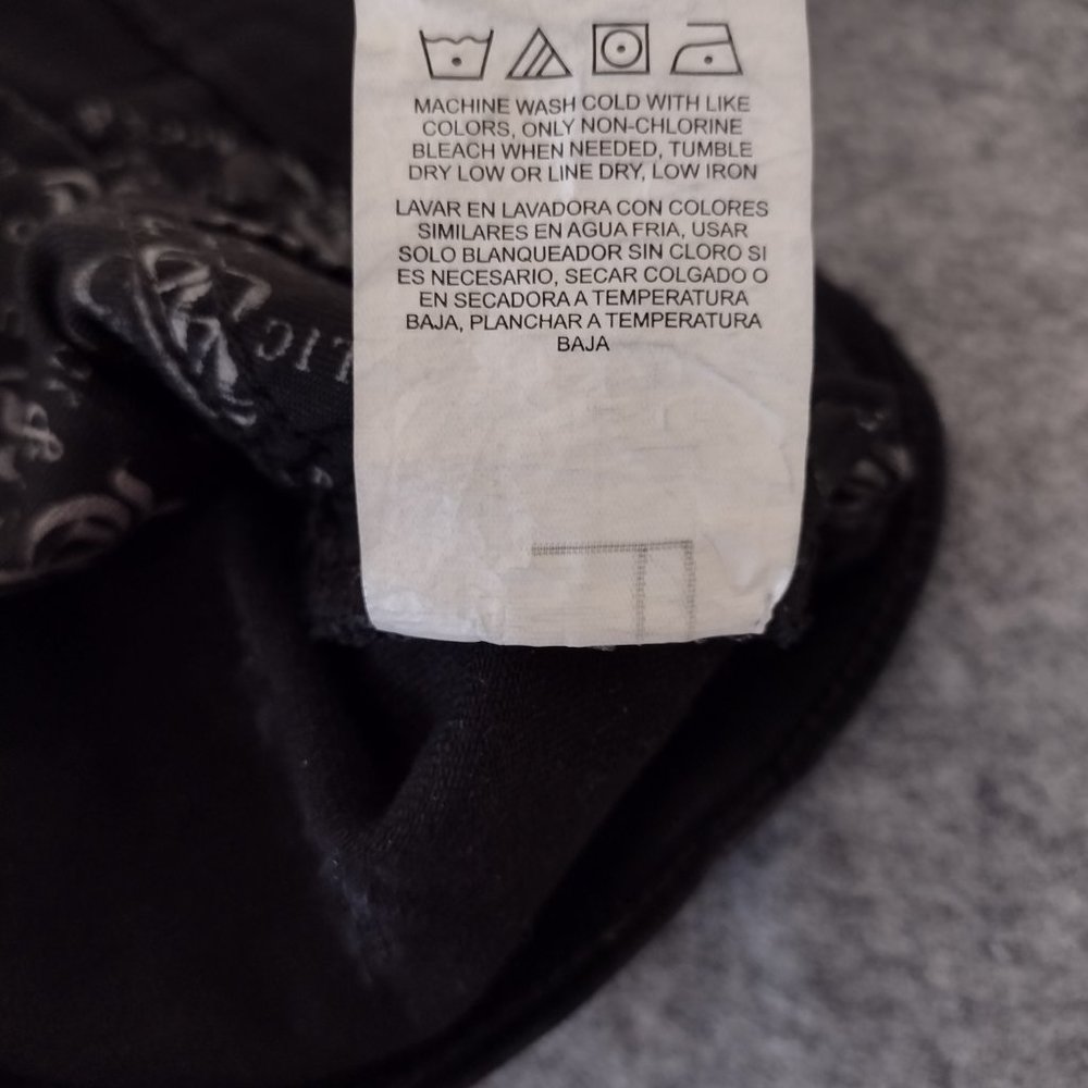 Rock & Republic Dark Blue Jeans - Picture 4 of 6